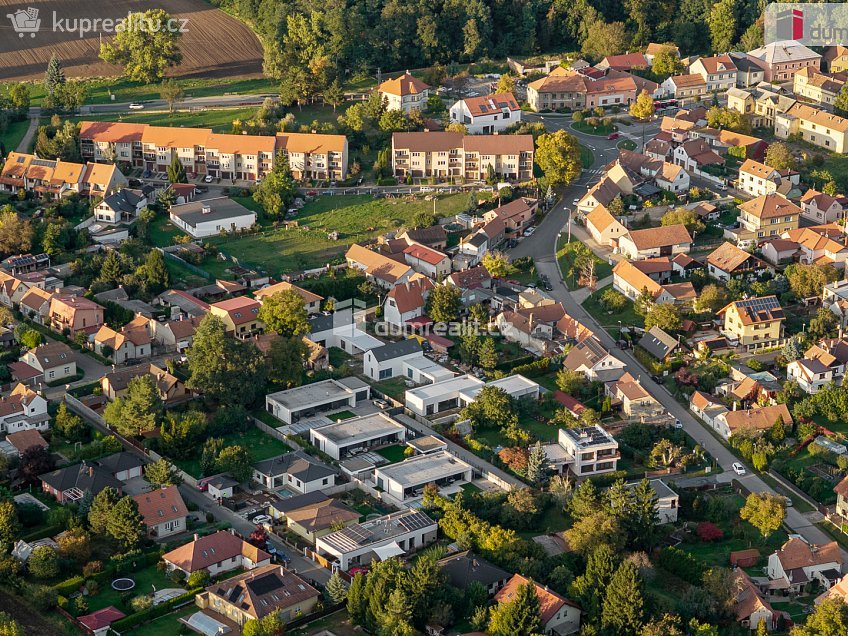 Prodej  rodinného domu 143 m^2 Jungmannova, Veltrusy 
