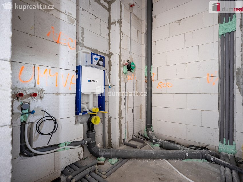 Prodej  rodinného domu 143 m^2 Jungmannova, Veltrusy 