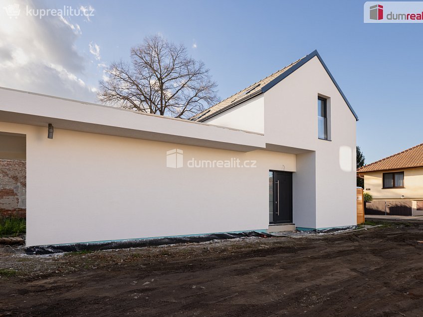 Prodej  rodinného domu 143 m^2 Jungmannova, Veltrusy 