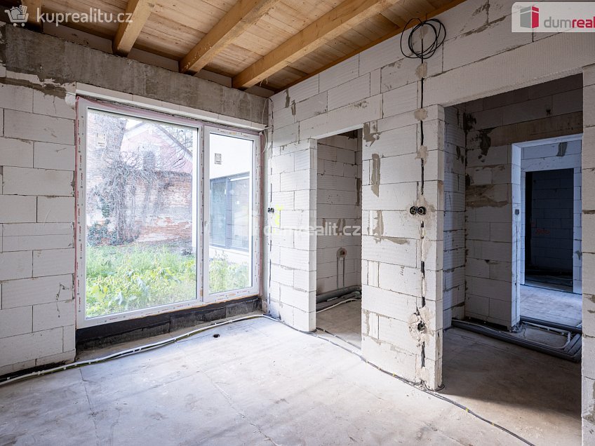 Prodej  rodinného domu 143 m^2 Jungmannova, Veltrusy 