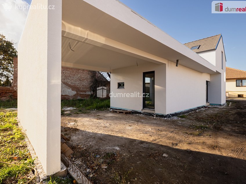 Prodej  rodinného domu 143 m^2 Jungmannova, Veltrusy 