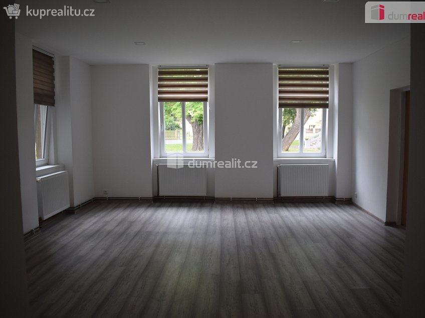 Pronájem bytu 2+1 80 m^2 Modlany, Modlany 