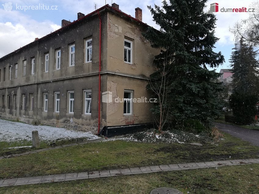 Pronájem bytu 2+1 80 m^2 Modlany, Modlany 