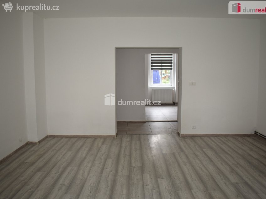 Pronájem bytu 2+1 80 m^2 Modlany, Modlany 