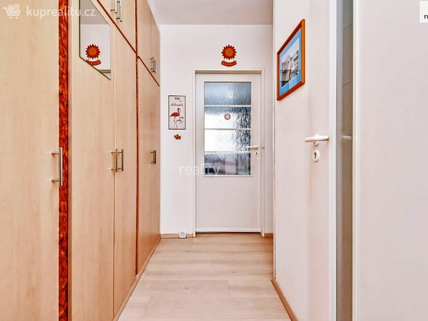 Prodej bytu 2+kk 40 m^2 Přímětická, Praha 4 