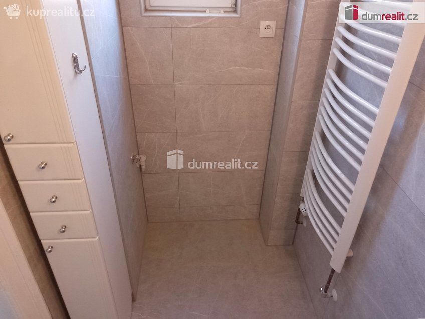 Pronájem  komerční reality 93 m^2 Sokolovská, Karlovy Vary 