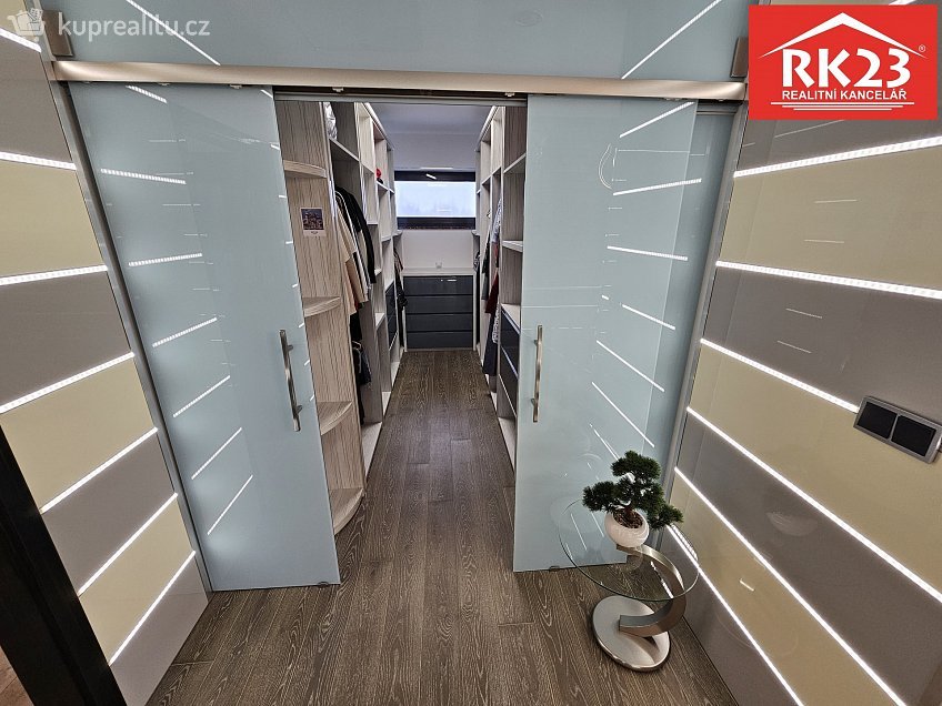 Prodej  rodinného domu 187 m^2 Ke Knížáku 487, Velká Hleďsebe 