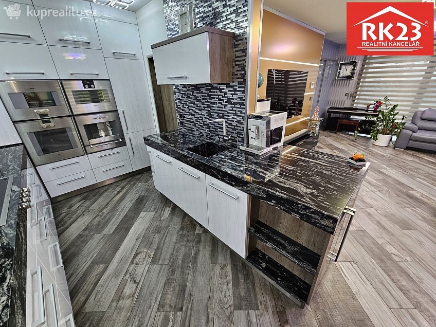 Prodej  rodinného domu 187 m^2 Ke Knížáku 487, Velká Hleďsebe 