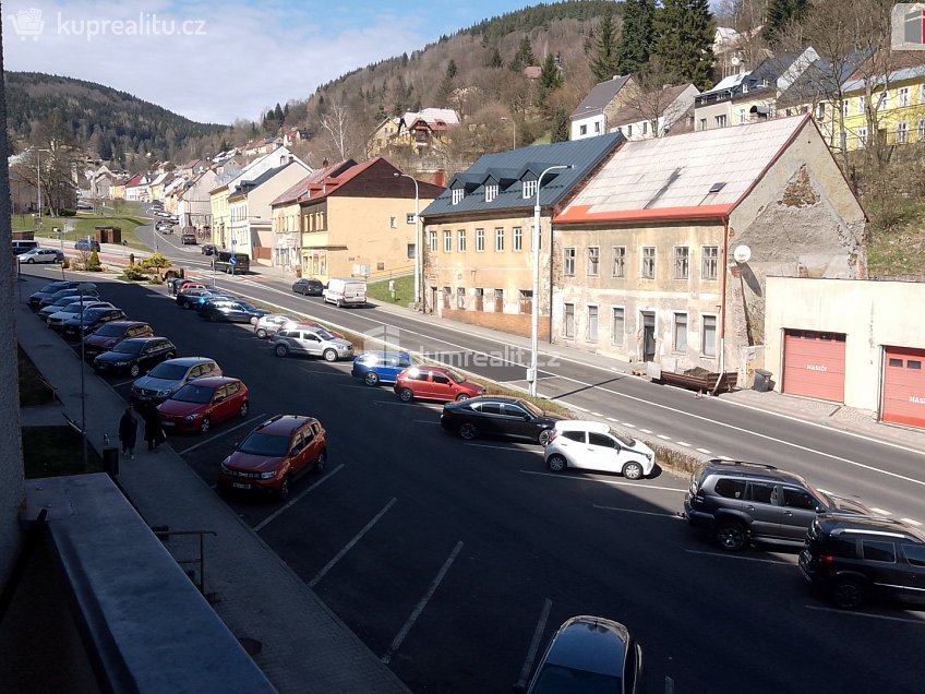 Prodej bytu 2+1 60 m^2 třída Dukelských hrdinů, Jáchymov 