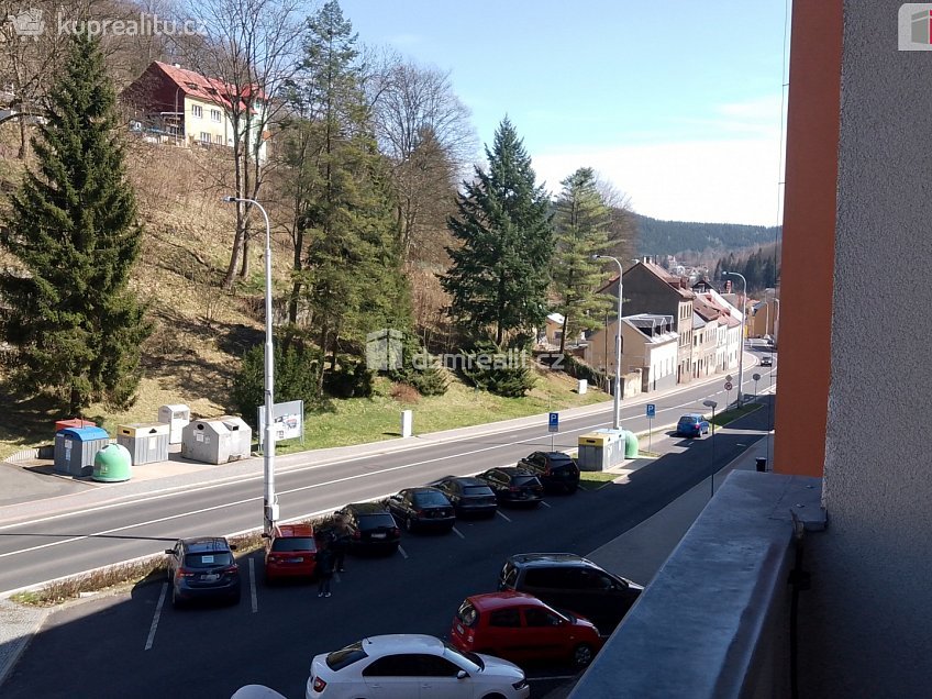 Prodej bytu 2+1 60 m^2 třída Dukelských hrdinů, Jáchymov 
