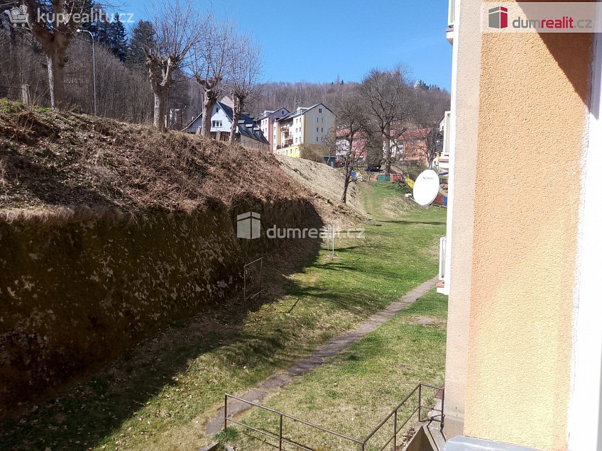 Prodej bytu 2+1 60 m^2 třída Dukelských hrdinů, Jáchymov 