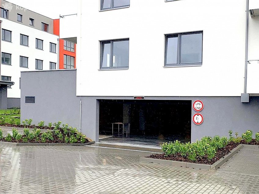 Pronájem  garáže 20 m^2 ZELNICE ii, Brno 62500