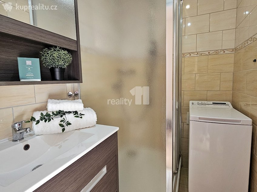 Prodej bytu 1+kk 33 m^2 Březinova, Kolín 
