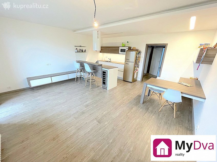 Pronájem bytu 3+kk 81 m^2 Zelená, Velké Meziříčí 