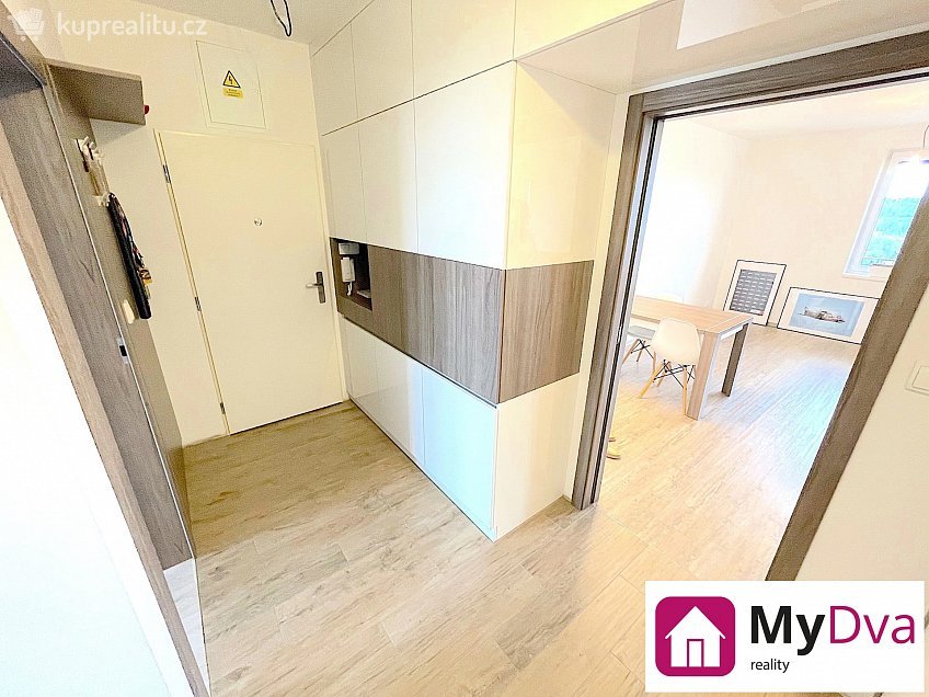 Pronájem bytu 3+kk 81 m^2 Zelená, Velké Meziříčí 