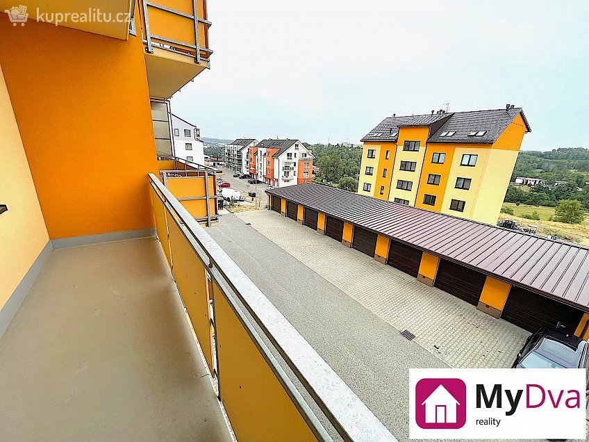 Pronájem bytu 3+kk 81 m^2 Zelená, Velké Meziříčí 