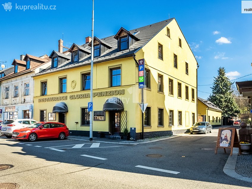 Prodej bytu atypický 156 m^2 náměstí 1. máje, Chrastava 
