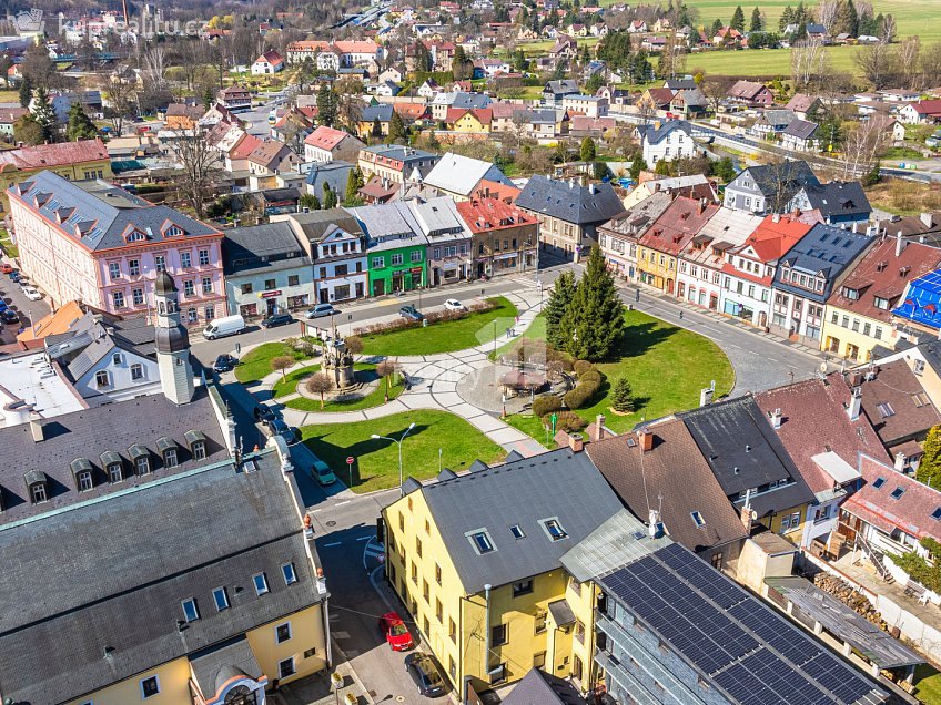 Prodej bytu atypický 156 m^2 náměstí 1. máje, Chrastava 