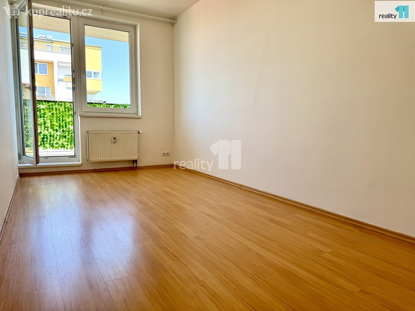 Pronájem bytu 3+kk 76 m^2 Pod Harfou, Praha 9 