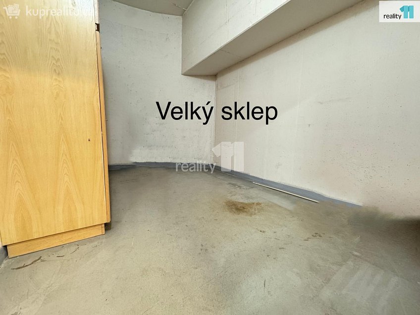Pronájem bytu 3+kk 76 m^2 Pod Harfou, Praha 9 