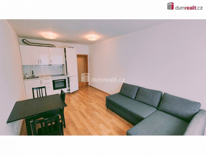 Pronájem bytu 1+kk 37 m^2 Hornoměcholupská, Praha 15 