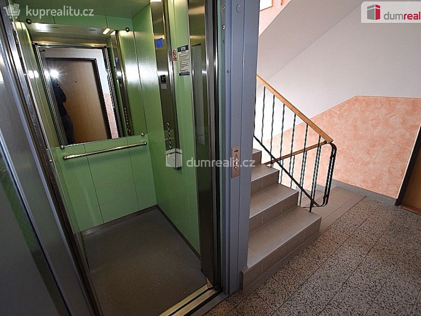 Prodej bytu 2+1 55 m^2 Rumunská, Čelákovice 