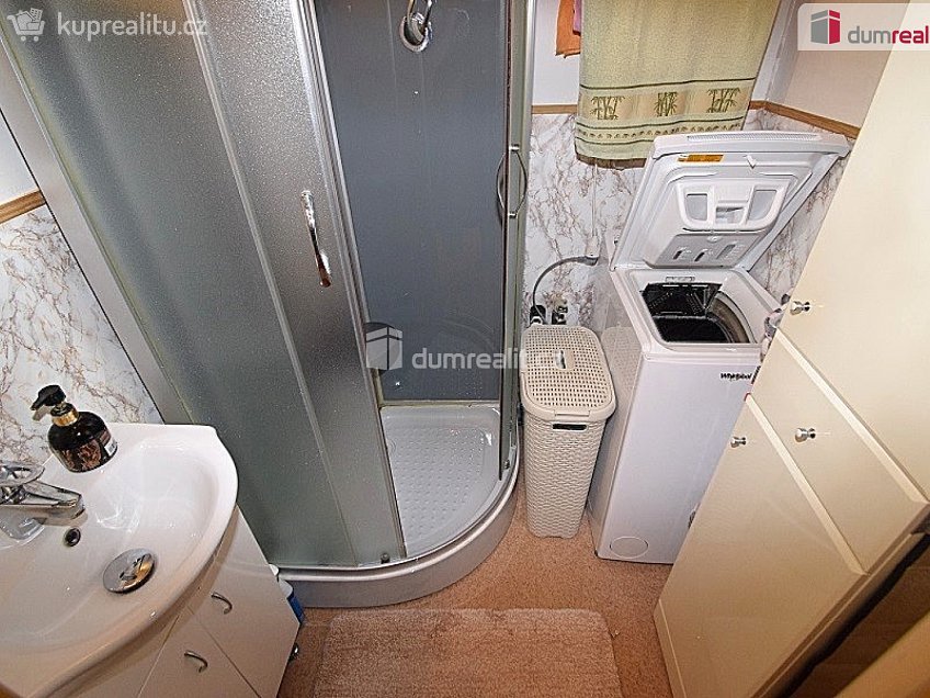 Prodej bytu 2+1 55 m^2 Rumunská, Čelákovice 