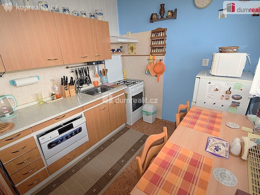 Prodej bytu 2+1 55 m^2 Rumunská, Čelákovice 