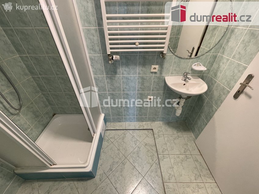 Pronájem bytu 1+kk 32 m^2 Jindřicha Plachty, Praha 5 
