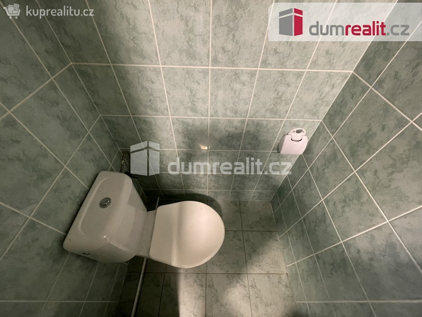 Pronájem bytu 1+kk 32 m^2 Jindřicha Plachty, Praha 5 