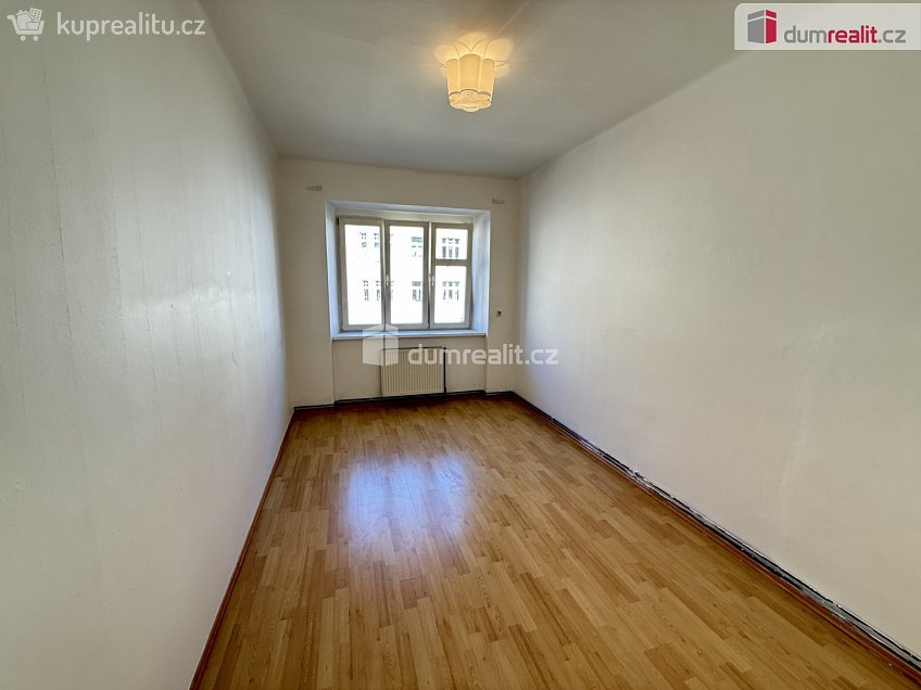 Pronájem bytu 3+kk 75 m^2 Na dolinách, Praha 4 