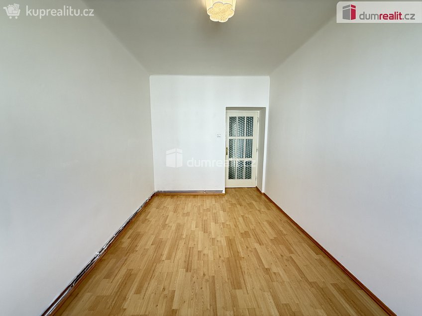 Pronájem bytu 3+kk 75 m^2 Na dolinách, Praha 4 