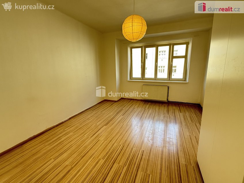 Pronájem bytu 3+kk 75 m^2 Na dolinách, Praha 4 