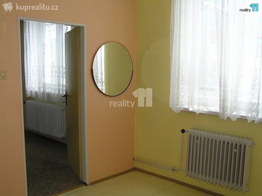 Prodej bytu 2+1 49 m^2 U Kapličky, Sušice 