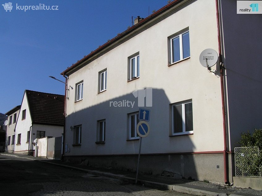 Prodej bytu 2+1 49 m^2 U Kapličky, Sušice 