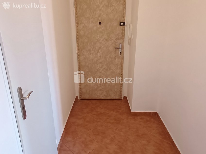 Pronájem bytu 2+1 51 m^2 Riegrova, Děčín 