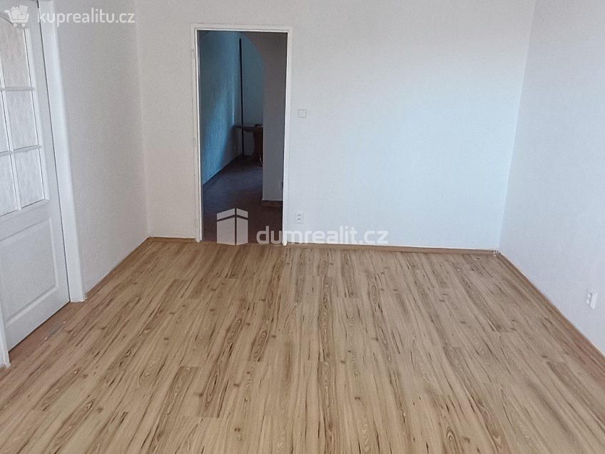 Pronájem bytu 2+1 51 m^2 Riegrova, Děčín 