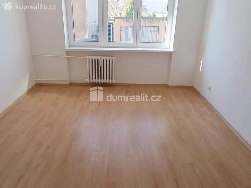 Pronájem bytu 2+1 51 m^2 Riegrova, Děčín 