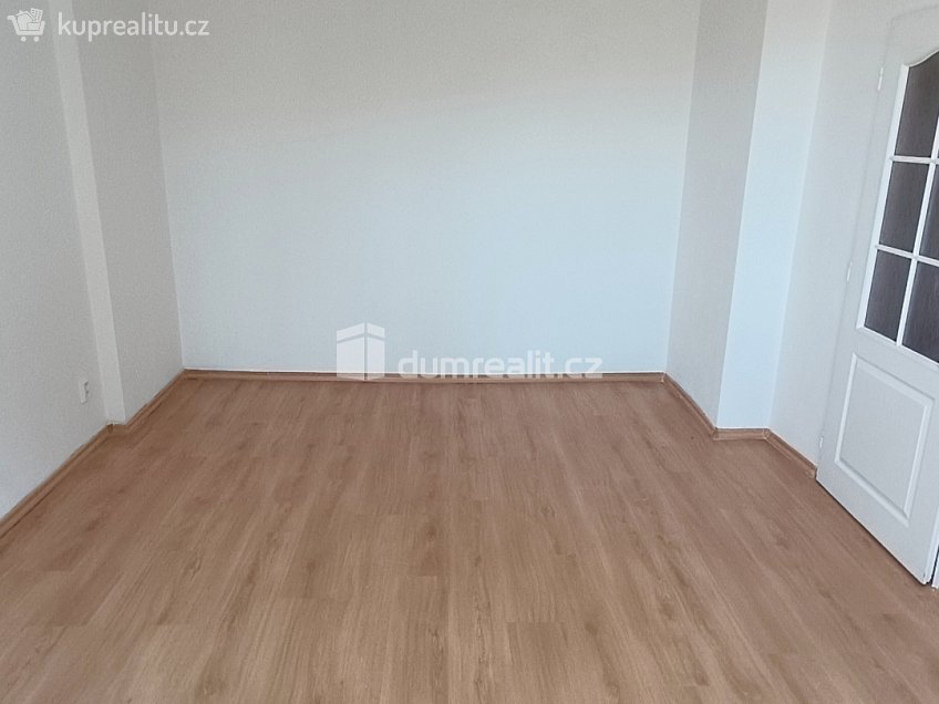 Pronájem bytu 2+1 51 m^2 Riegrova, Děčín 