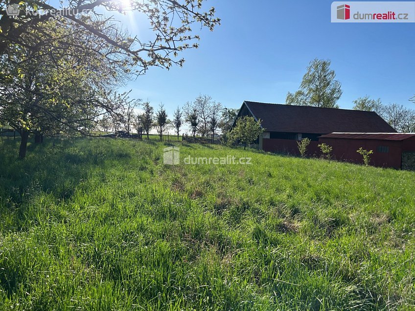 Prodej  stavebního pozemku 1957 m^2 Bernartice, Bernartice 