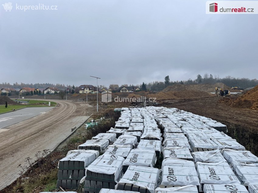 Prodej  stavebního pozemku 1090 m^2 Trnová, Trnová 