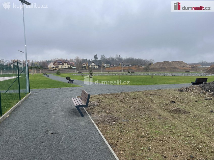 Prodej  stavebního pozemku 1090 m^2 Trnová, Trnová 