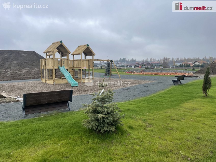 Prodej  stavebního pozemku 1090 m^2 Trnová, Trnová 