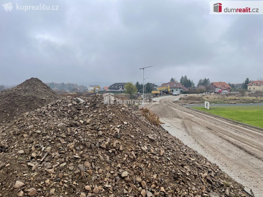 Prodej  stavebního pozemku 1090 m^2 Trnová, Trnová 