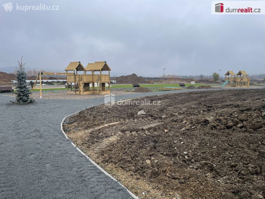 Prodej  stavebního pozemku 1090 m^2 Trnová, Trnová 