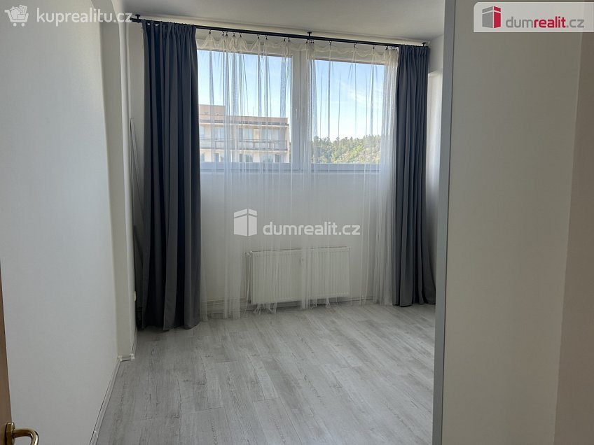 Pronájem bytu 3+kk 65 m^2 náměstí Míru, Zruč nad Sázavou 