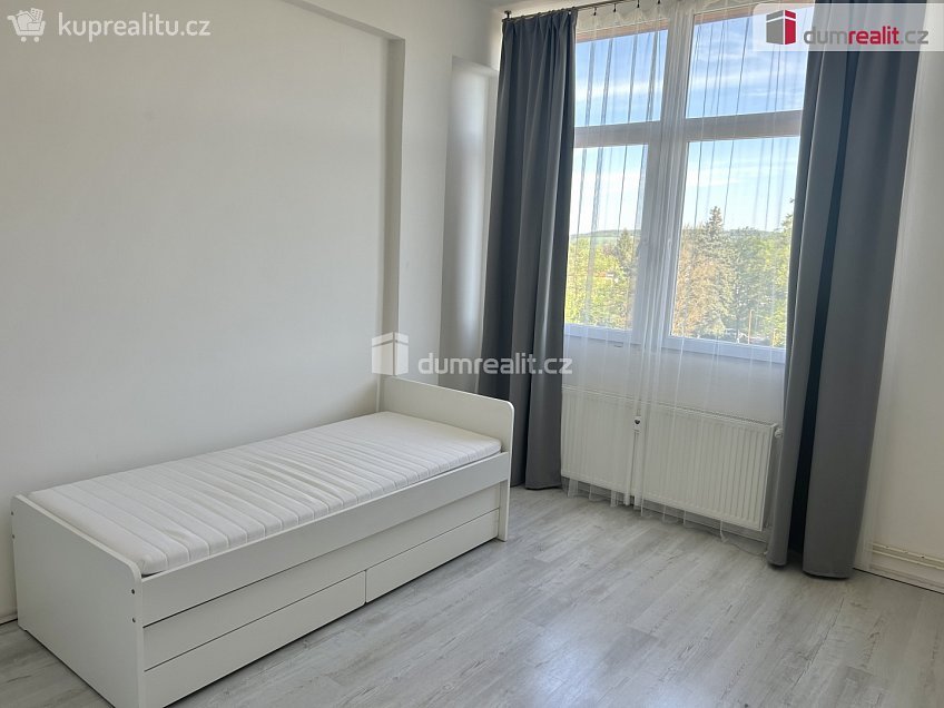 Pronájem bytu 3+kk 65 m^2 náměstí Míru, Zruč nad Sázavou 