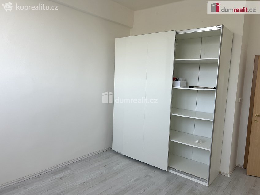 Pronájem bytu 3+kk 65 m^2 náměstí Míru, Zruč nad Sázavou 