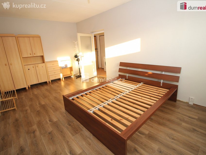 Pronájem bytu 2+kk 44 m^2 Konečná, Karlovy Vary 