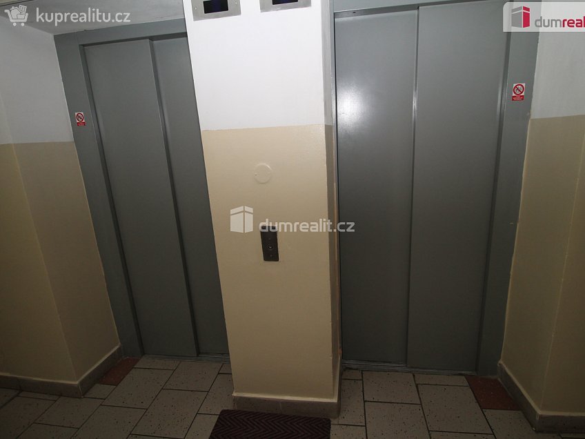 Pronájem bytu 2+kk 44 m^2 Konečná, Karlovy Vary 